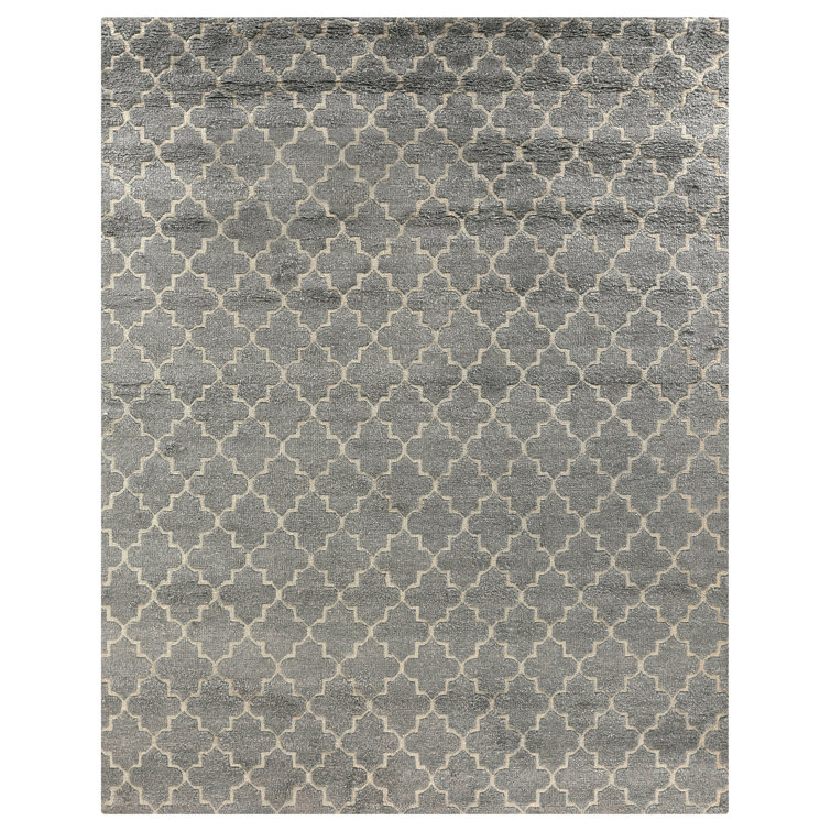 Lux Look Geometric Area Rug in Silver
