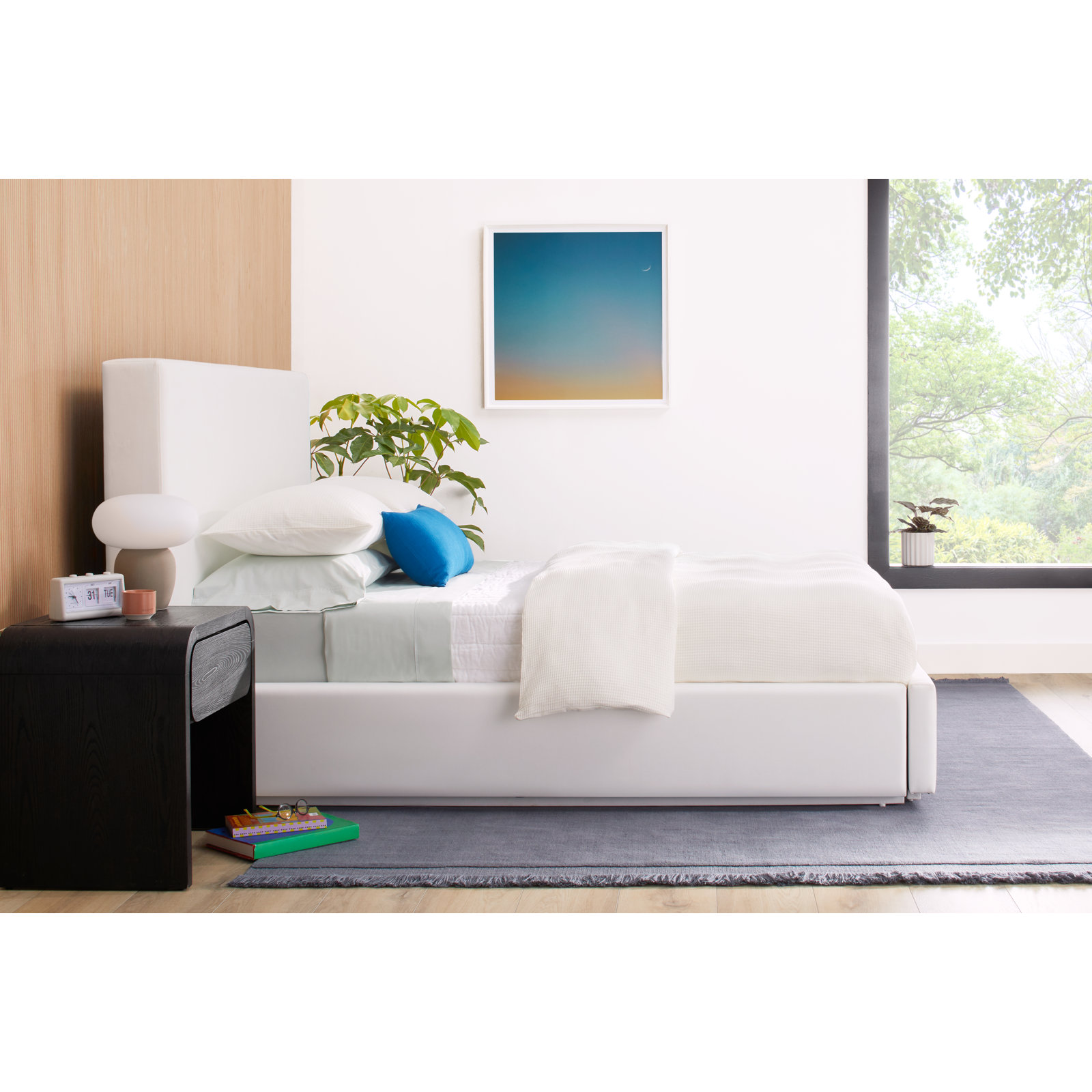 Baccarat Platform Bed, King, Pearl