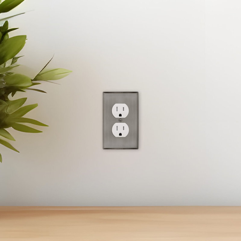New York 1-Gang Duplex Outlet Wall Plate, Antique Pewter