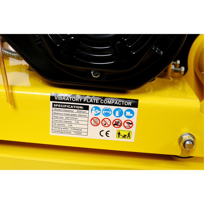 Plaque de compactage de 2,5 HP à gaz 79,7Cc 8200N Force Construction
