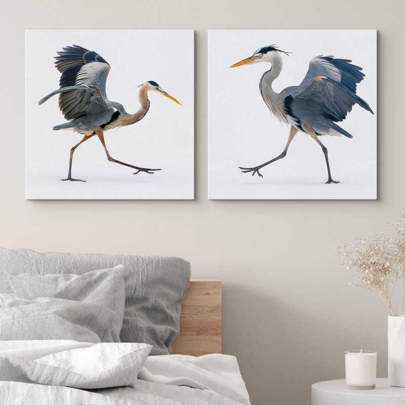 Élégant héron volant sur fond clair - images, impression sur toile encadrée 2 pièces, H 24 po x l 24 po, Toile tendue