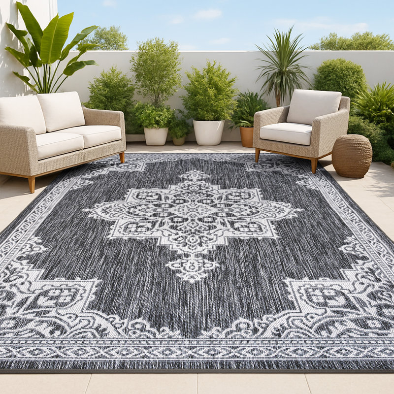 Graysin Vintage Casual Medallion Dark Gray/Cream Indoor/Outdoor Rug, Rectangle 5'3" x 7'7"