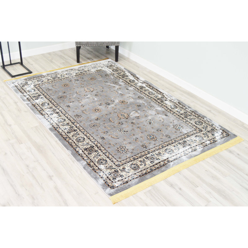 Tapis gris zone oriental, Tapis de couloir : 2 pi 6 po x 8 pi 2 po
