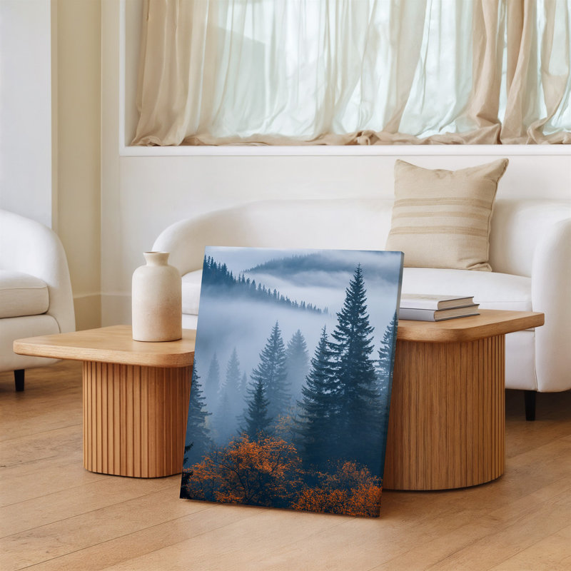 Toile, scène sereine de forêt enveloppée de brume, présentant une variété d'art mural de feuillus et d'arbres à feuilles caduques
