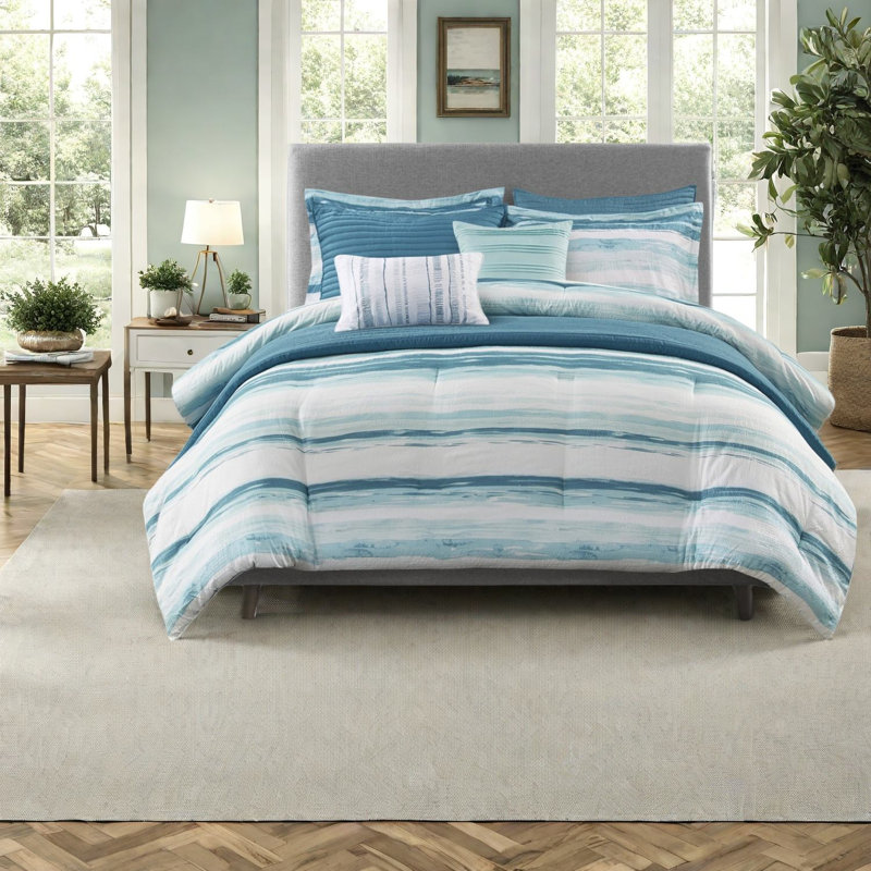 Serene 8-piece Seersucker Bedding Set, Soft Polyester, Aqua Style