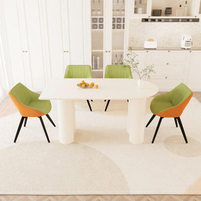 Table de salle à manger de style médiéval moderne de 63 po et 4 chaises en éponge de haute qualité, pratiques et idéales pour les dîners de famille