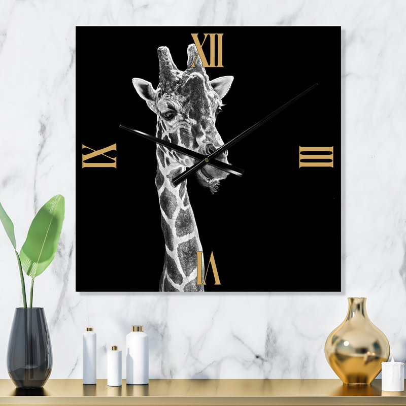 Gros plan sur une horloge murale, Petit