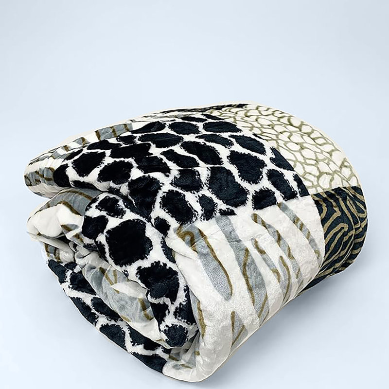 Très grande couverture super douce, moelleuse et confortable