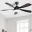 Ventilateur de plafond moderne de 52 pouces avec 3 moteurs à courant continu réversible à télécommande et 5 pales en ABS à intensité variable-121082909-121082907