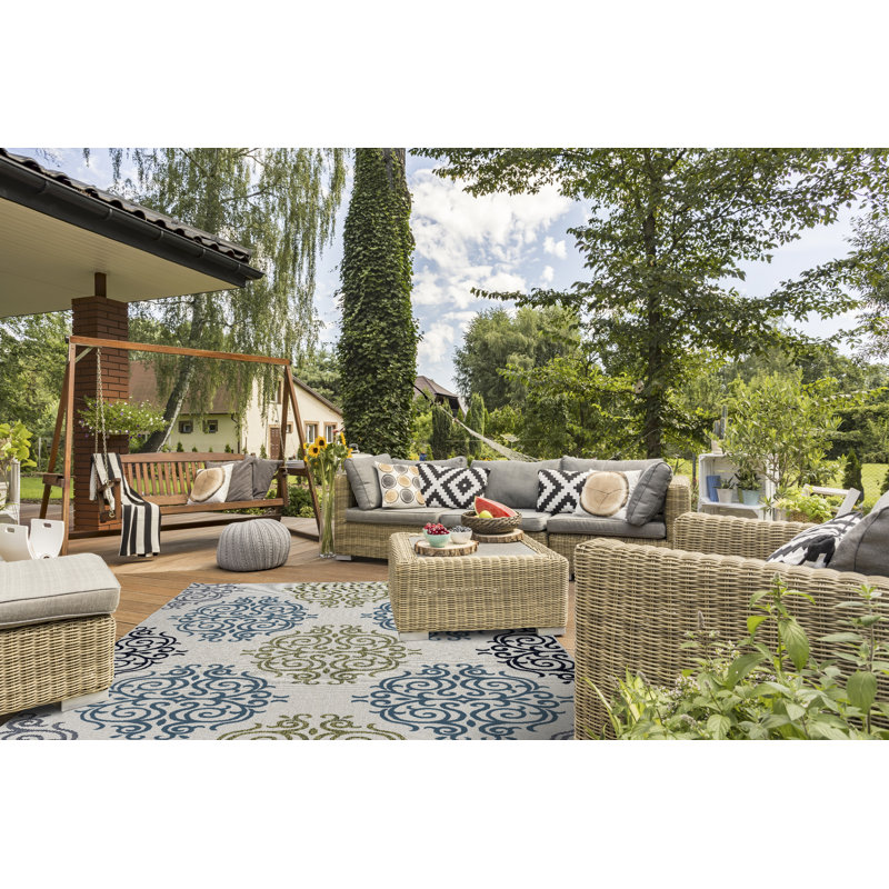 Magnifique tapis d'intérieur / extérieur vert Keeble, Rectangle 5 pi 3 po x 7 pi 7 po