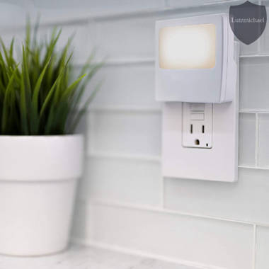 Inland Motion Sensing Night Light & Reviews