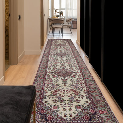 Tapis de couloir ivoire, vert et rouge noué à la main de haute qualité