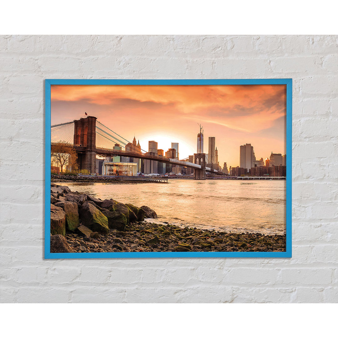 As The Sun Comes Up Over The Brooklyn Bridge - Einzelne Bilderrahmen Kunstdrucke