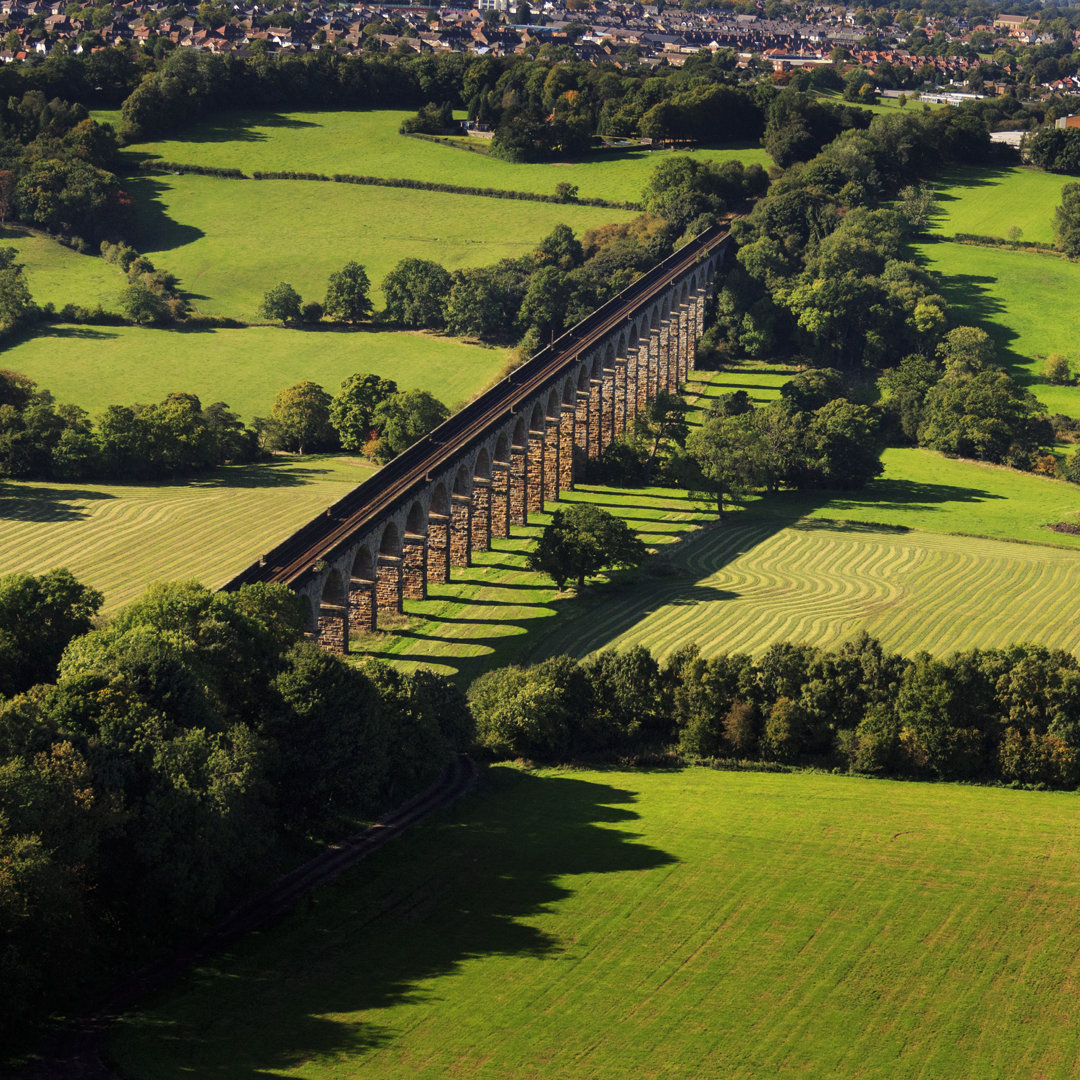 Viadukt von oben von Kelvinjay - Kunstdrucke auf Leinwand ohne Rahmen