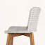 Ensemble de 2 tabourets de bar d'extérieur Lymington avec bois de teck et osier gris clair-1141469479