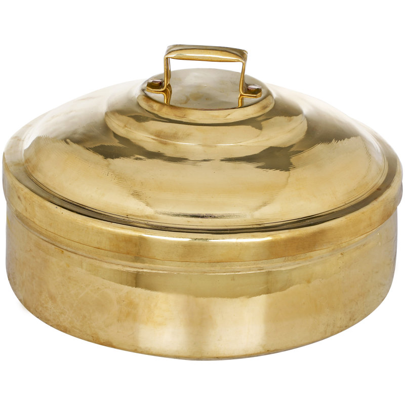 Récipient avec cuillère pour distribuer le prasadam