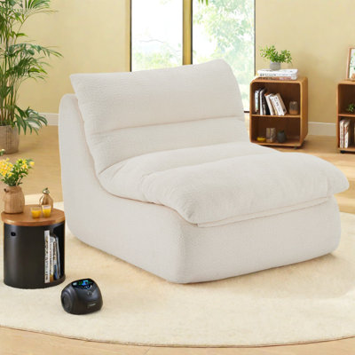 Canapé beige moderne avec structure en métal, salon confortable et compact pour la maison ou le bureau