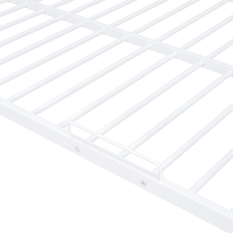Lit superposé double au-dessus de grand lit en métal blanc - Conception moderne pour un lit peu encombrant
