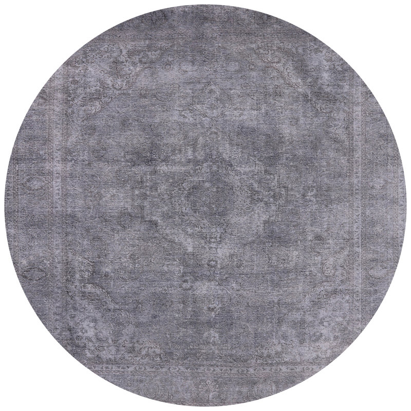 Tapis gris Izayah, Rond 3 pi