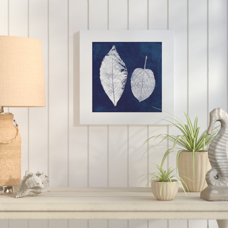 « cyanotype ash leaves », reproduction d’impression sur toile tendue, H 40 po x l 40 po x P 1,5 po, Toile tendue
