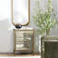Table de chevet glamour vintage à 3 tiroirs, fini miroir antique et cadre en métal doré, style classique glamour moderne
