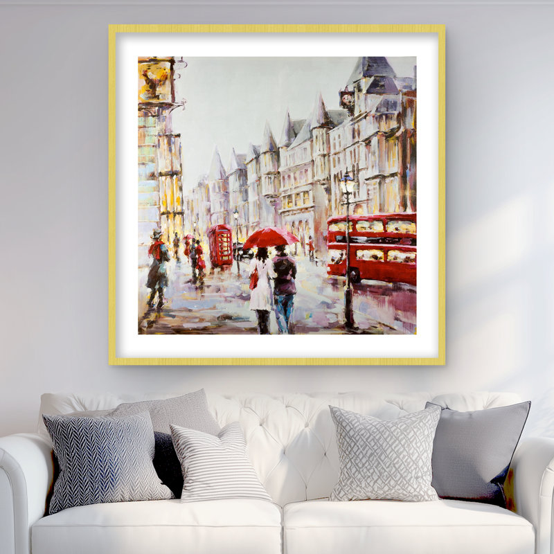 «European Street by a Rainy Day - Woman Office», reproduction encadrée, H 36 po x l 36 po, Doré