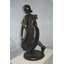 Statue de garçon Michalak portant un sac de golf en bronze - Taille: L 15 po x l 15 po x H 38 po.