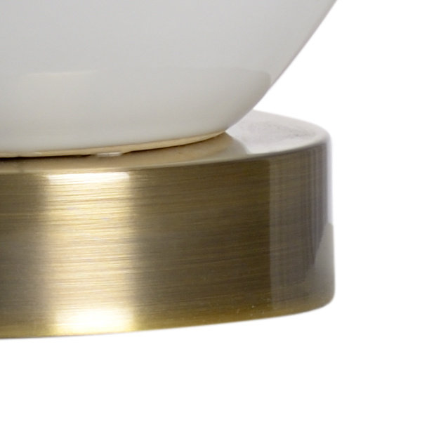 Lampe de table blanche / dorée 28,5 po avec USB MarketPlace
