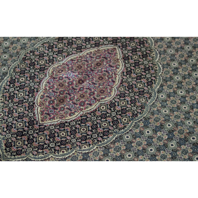 Shah Wool Oriental Area Rug, Rectangle 5'9" x 8'9"