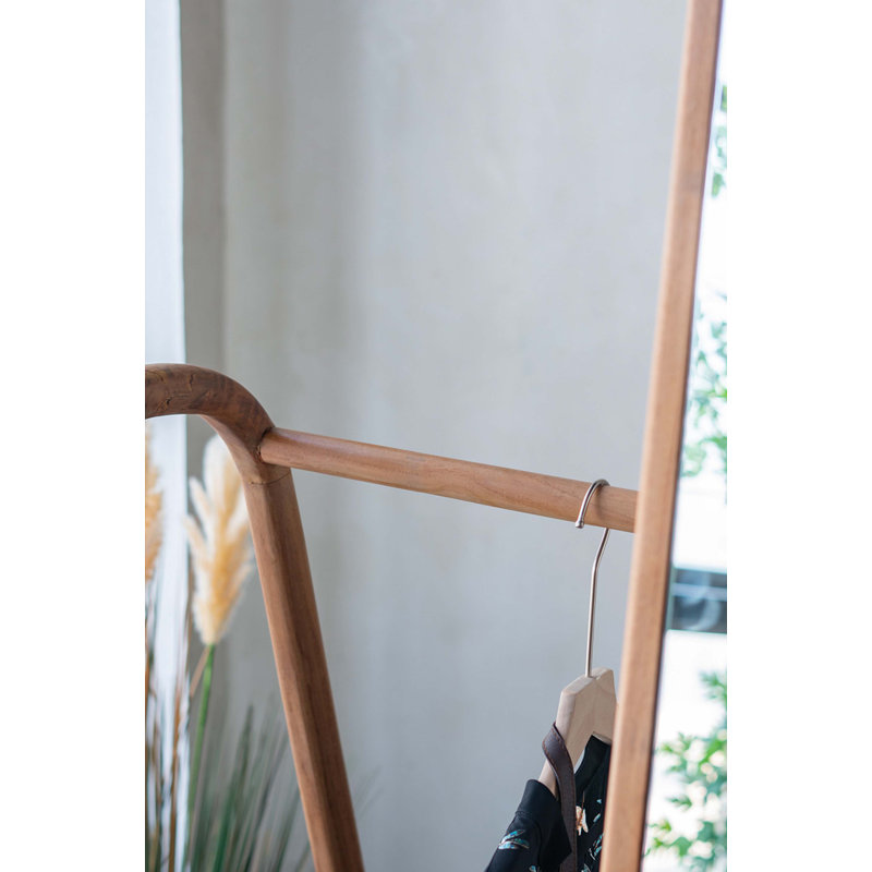 Cintre 38 po x 23 po x 71,5 po avec miroir