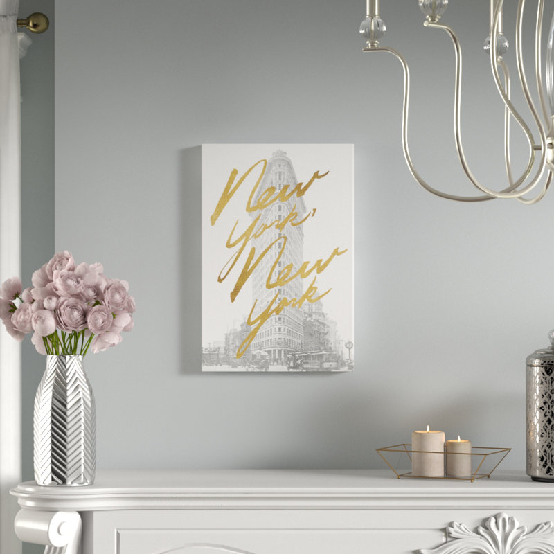 « gilded new york », art textuel sur toile tendue, H 40 po x l 26 po x P 1,5 po, Toile tendue, Pas de tapis