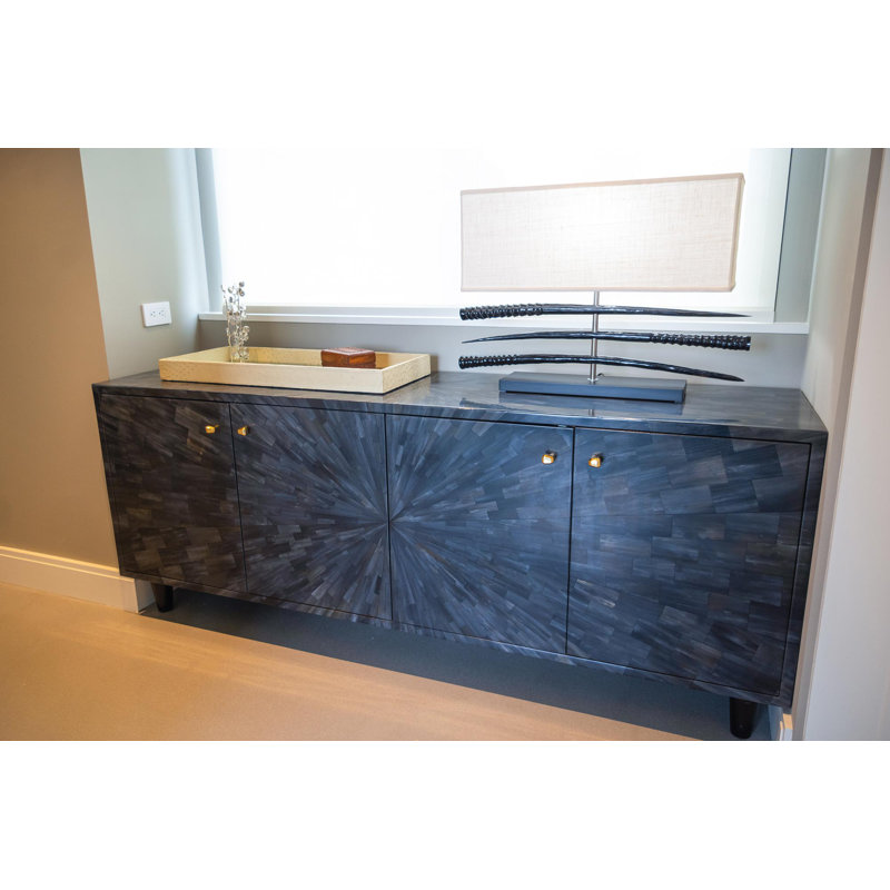 Polished African Horn Console Lamp