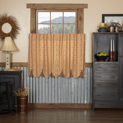 Caudell Cotton Floral Scalloped Cafe Curtain