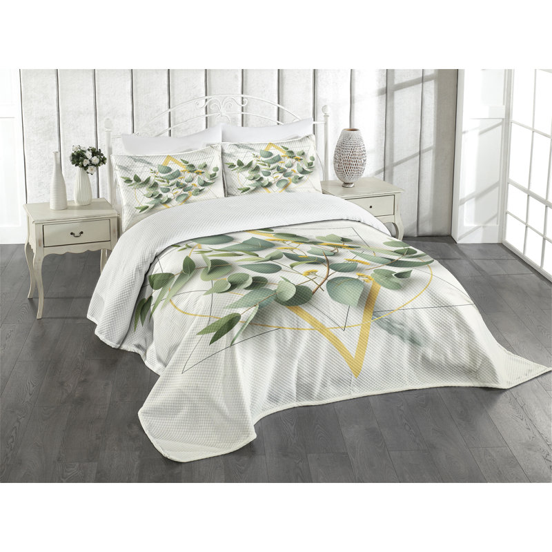 Floral Coverlet, Queen Coverlet / Bedspread + 2 Standard Shams