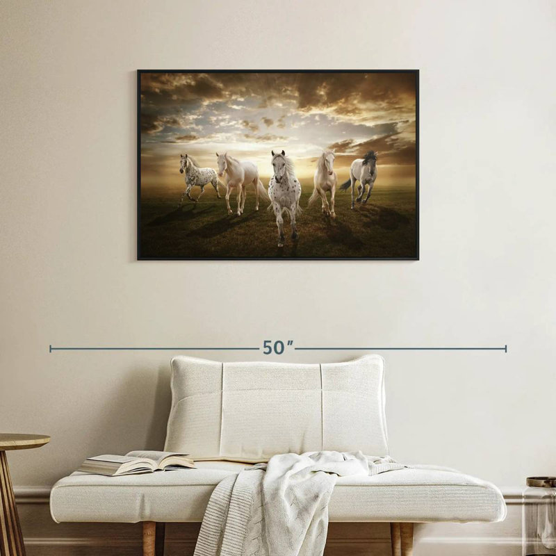 Chevaux blancs dramatiques, Cadre flottant noir, 37 po x 25 po