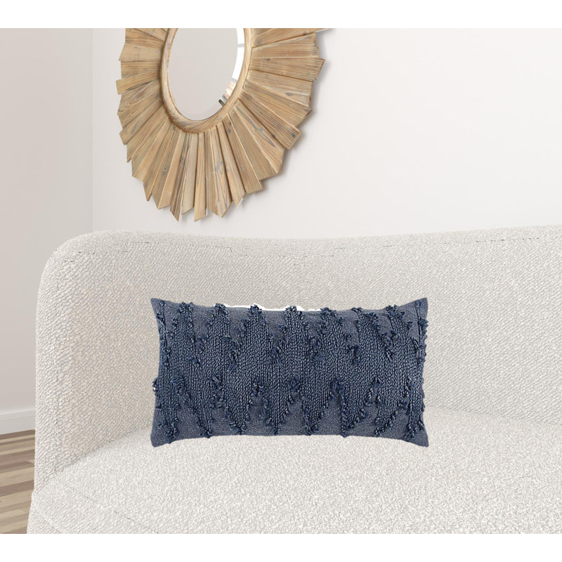 Coussin décoratif à motif de chevrons torsadés bleu marine