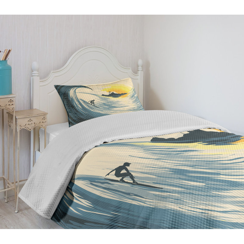Twin White Quilted Bedspread Set with Ocean Print