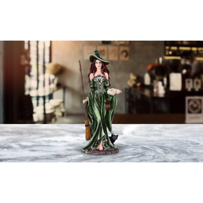Figurine de fantaisie de sorcière verte 10,75 "avec balai et chat noir