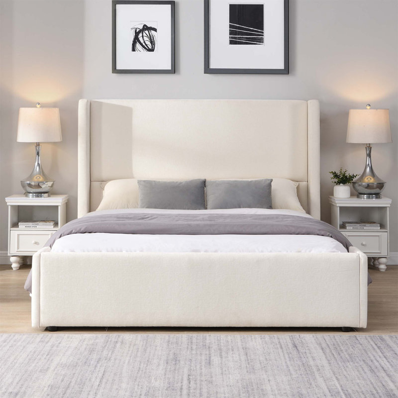 Élégant lit tapissier en tissu avec tête de lit haute, alliant simplicité moderne et confort luxueux pour un point focal de chambre intemporel