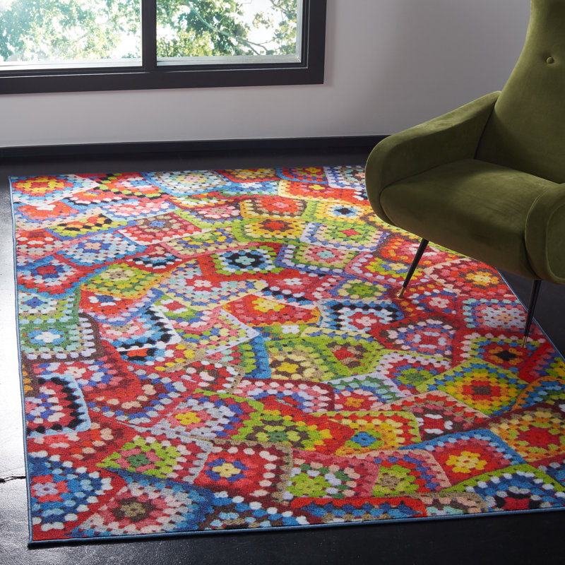 Aztec 210 Area Rug in Green/Multi, Rectangle 4' x 6'