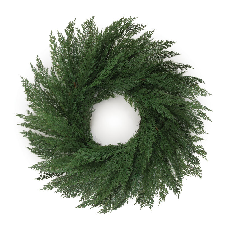Classic Green Pine Wreath 26"