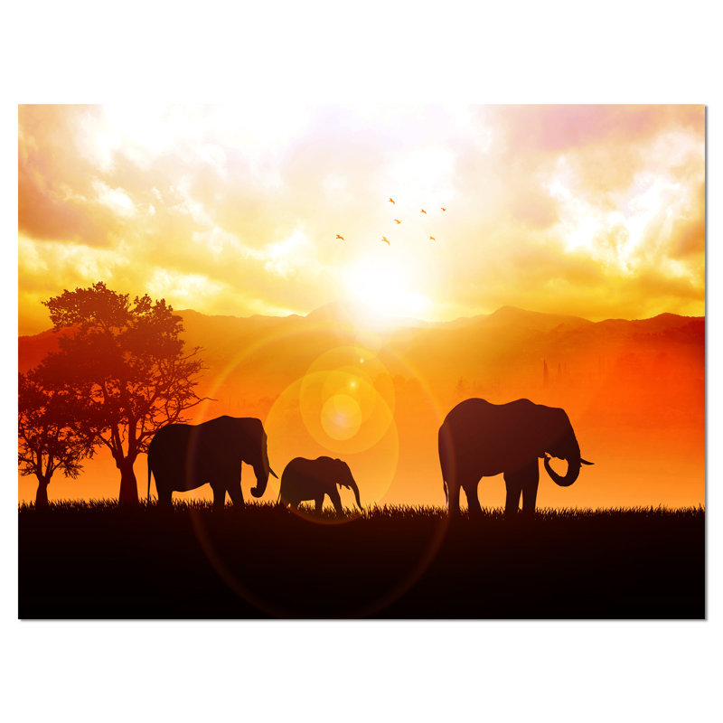 «Elephants Walking at Sunset», reproduction de photo sur toile tendue, H 8 po x l 12 po