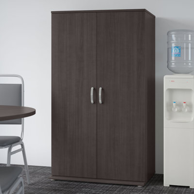 Armoire de rangement universelle à 5 tablettes de 36 po de largeur Universal