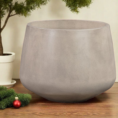 Jardinières en béton blanc durable, conception moderne pour une utilisation intérieure et extérieure