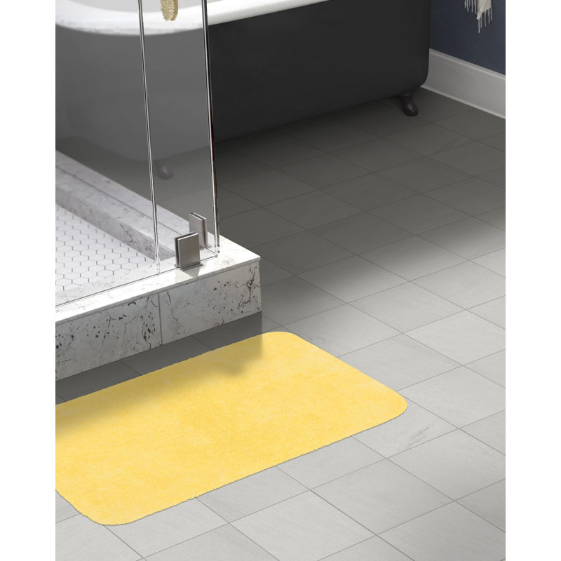 Tapis de bain antidérapant en nylon doux Mccluney, L 30 po x L 50 po, Caoutchouc jaune canard
