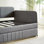 Lit de jour simple gris avec cadre en métal avec lit gigogne et lit confortable pour une chambre moderne ou un petit appartement