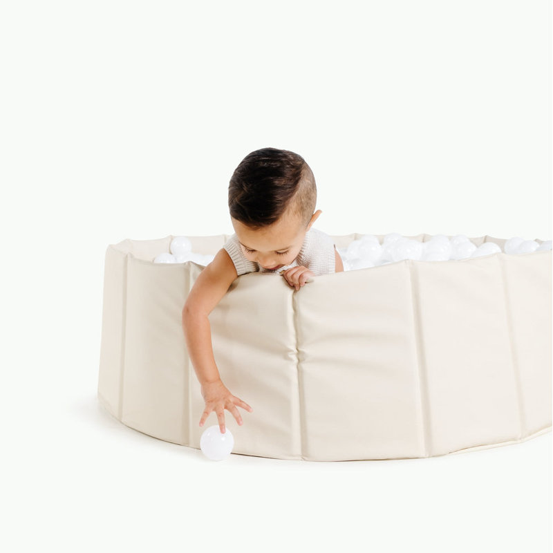 Gathre Ball Pit, Ivory