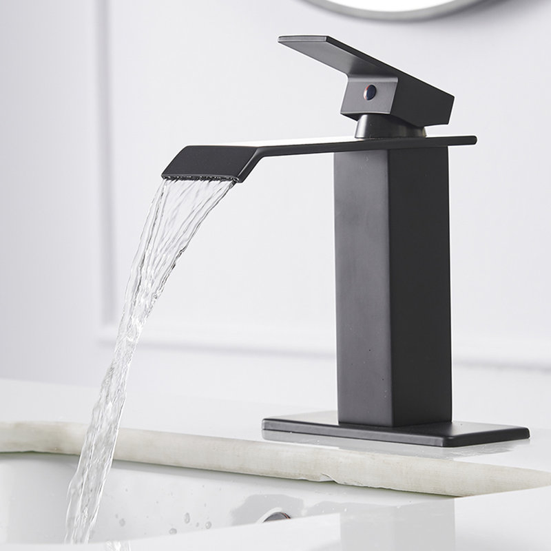 Single-Hole Single-handle Bathroom Faucet with Drain Assembly, Matte Black