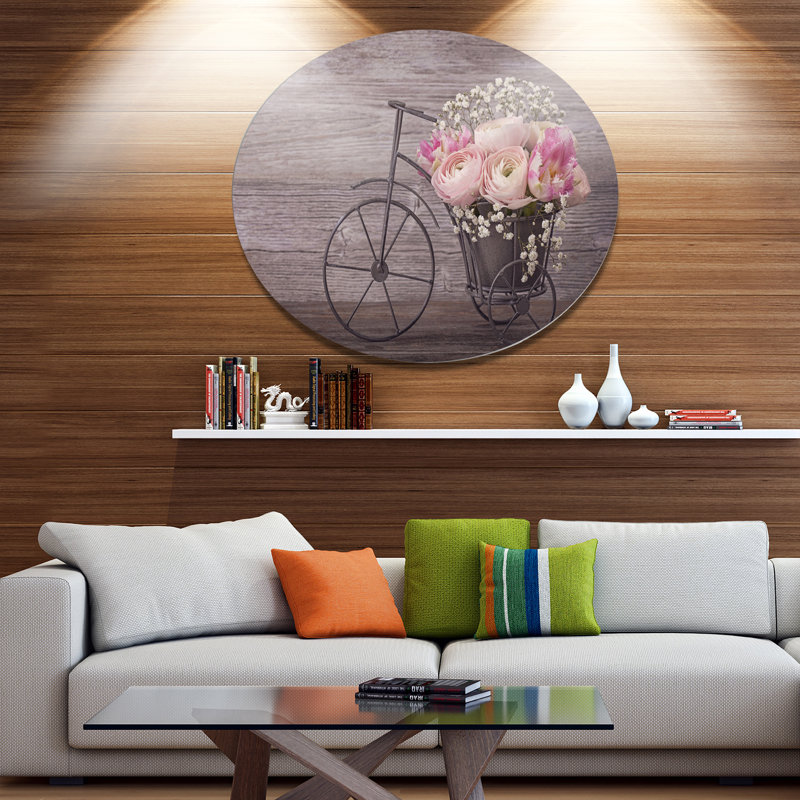 «Ranunculus Flowers on Bicycle», photographie, H 23 po x l 23 po x P 1 po, Métal