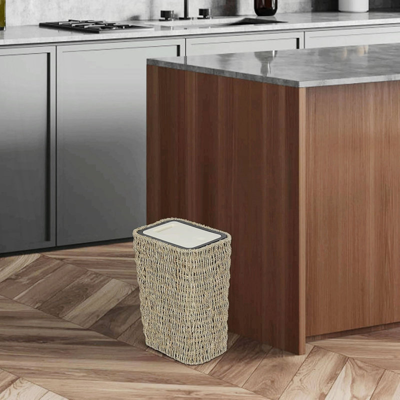 Poubelle, boho avec couvercle, petit rotin 2,6 gallons avec couvercle à pression, corbeille à déchets en osier mince et panier à linge 2 en 1 pour salle de bain, poubelle tissée en ruppie maritime pour salle de bain, cuisine